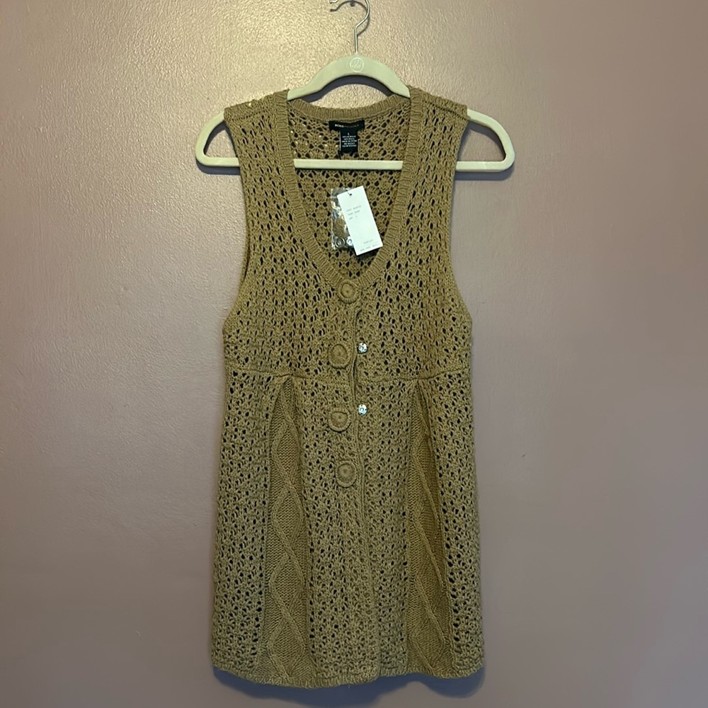 BCBGMaxAzria Tan Sleeveless Sweater